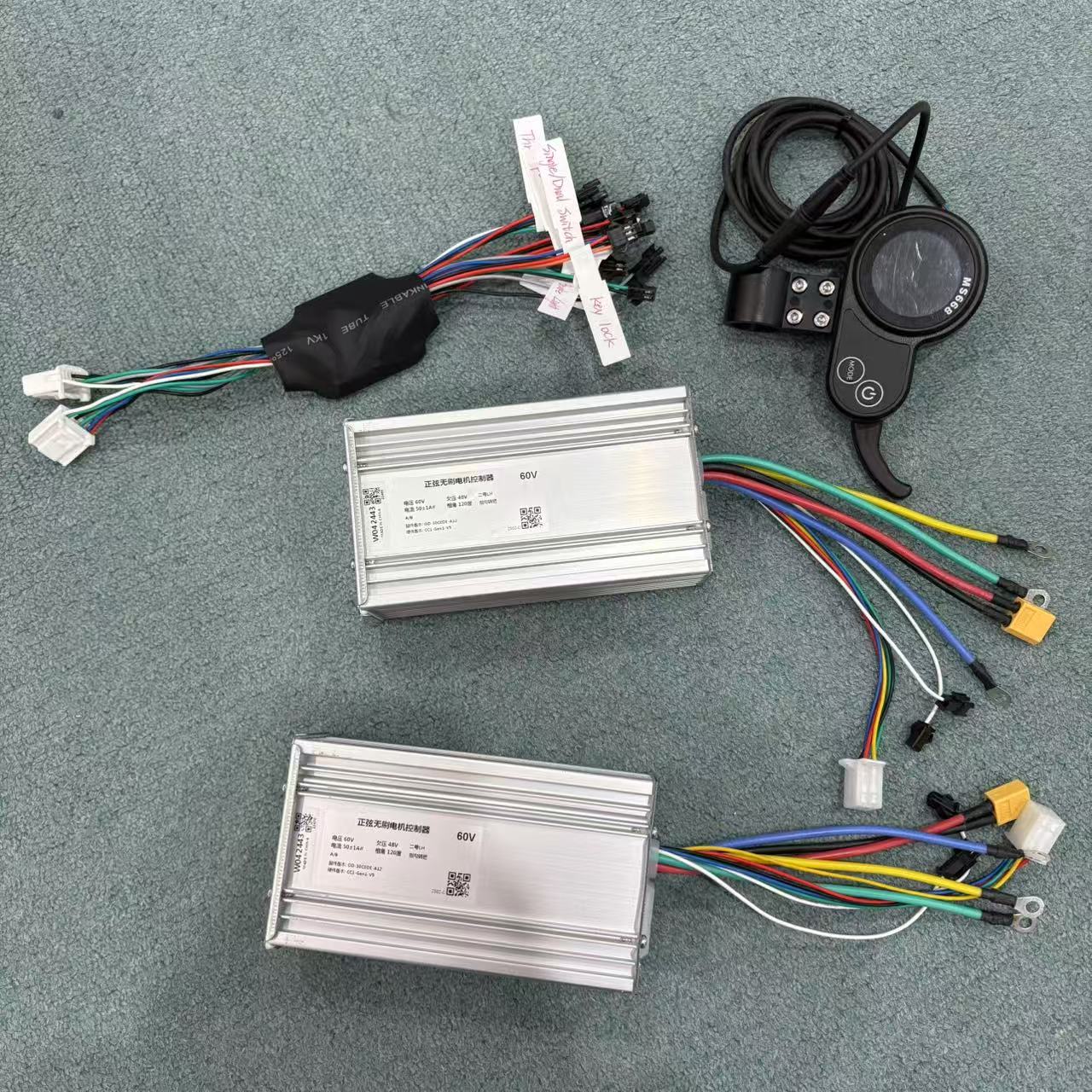 高品質な60V 5600W/6000W電動スクーター用50A - 60V 5600W Dual Motor Electric Scooter のレビューと価格